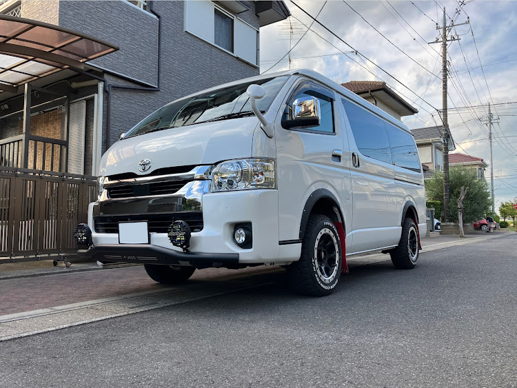 ハイエースワゴンのykさんが投稿したカスタム事例の投稿画像1枚目