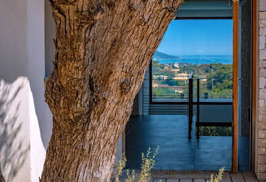 Villa avec piscine en bord de mer 5