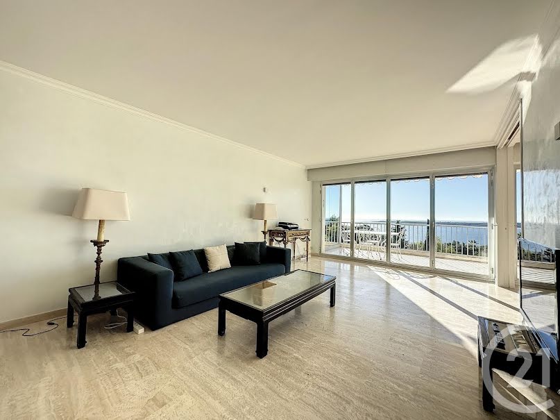 Location meublée appartement 3 pièces 101.62 m² à Cannes (06400), 2 950 €