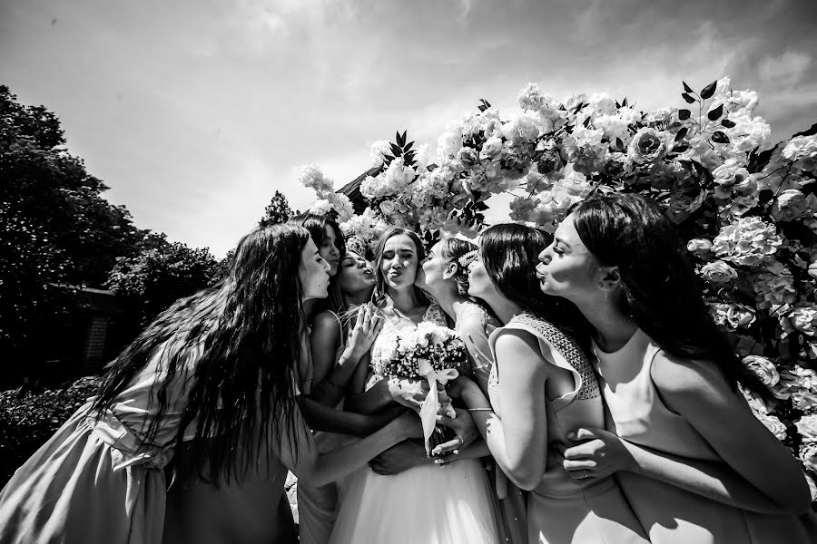 Wedding photographer Aleksandra Topekha (alexandrastudio). Photo of 27 May 2019