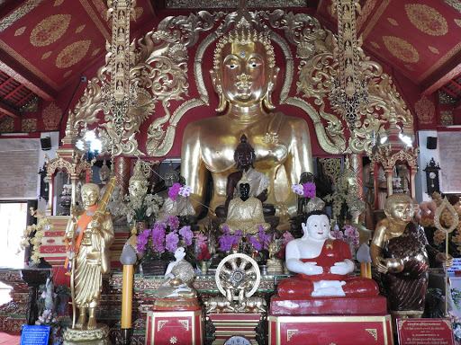 Wat Klang Wiang