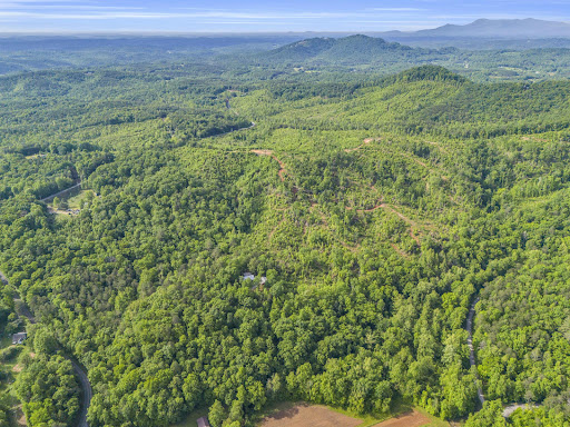Buy this luxury property in Lake Lure (United States) - Mountainous landscape with dense forests