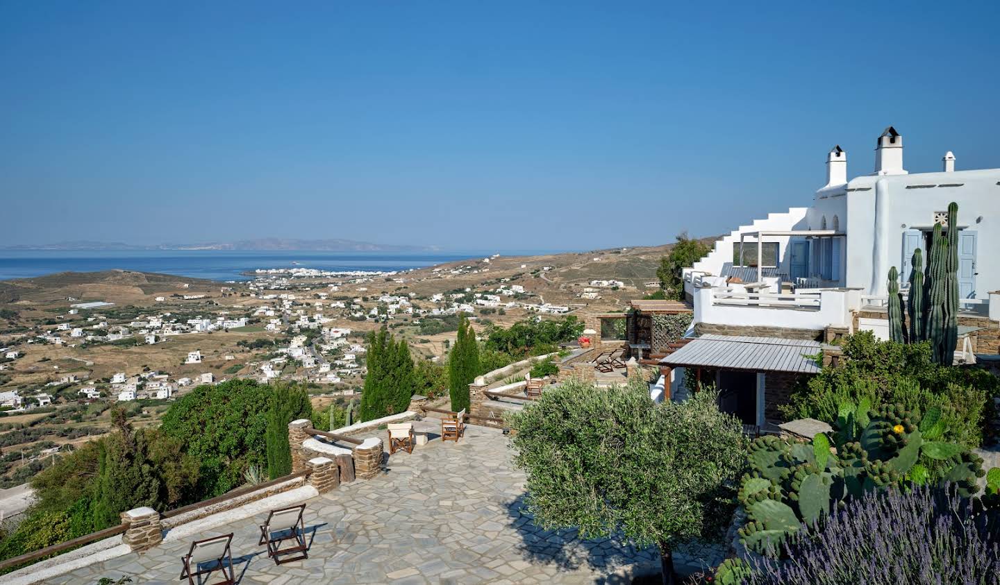 Villa with garden and terrace Tinos