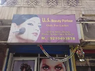 U.S. Beauty Parlour photo 2