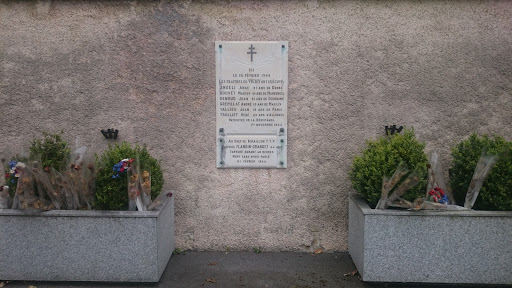 Monument Aux Morts Pour La France