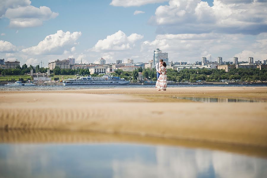 Wedding photographer Pavel Donskov (live-moments). Photo of 7 September 2015