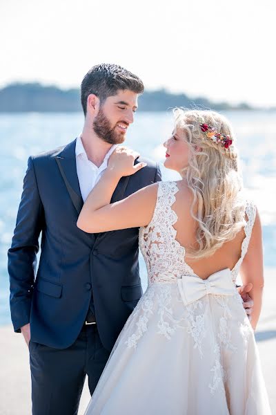 Wedding photographer Manos Mpinios Manos Mpinios (manosmpinios). Photo of 31 July 2019