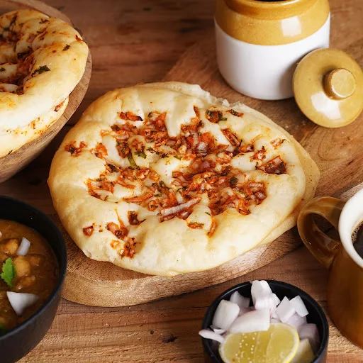 Onion Kulcha (2 Pcs)