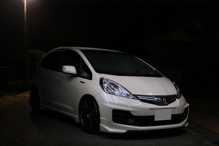 フィットのADVAN Racing・EnjoyStyleに関するカスタム事例の投稿画像2枚目