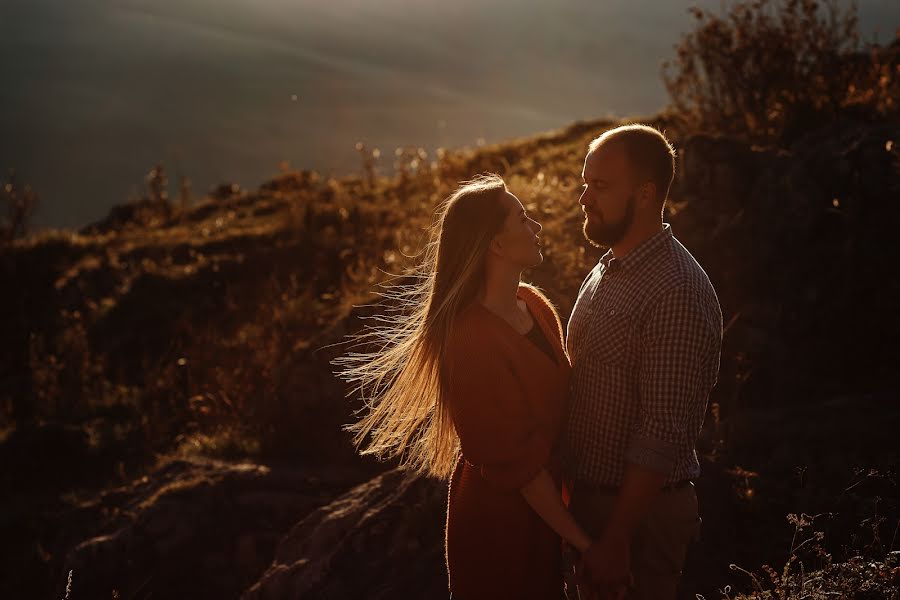 Fotógrafo de casamento Dmitriy Shevchenko (allatrust). Foto de 15 de outubro 2018