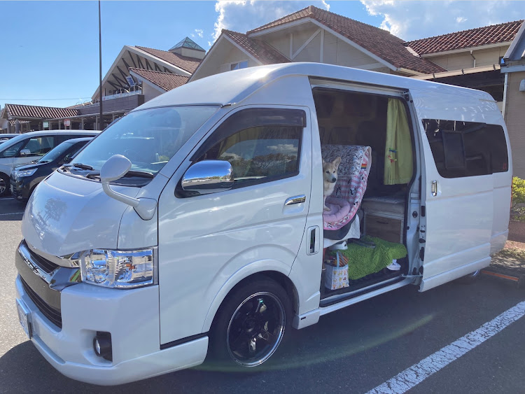 ハイエースバンのりんさんが投稿したカスタム事例の投稿画像1枚目