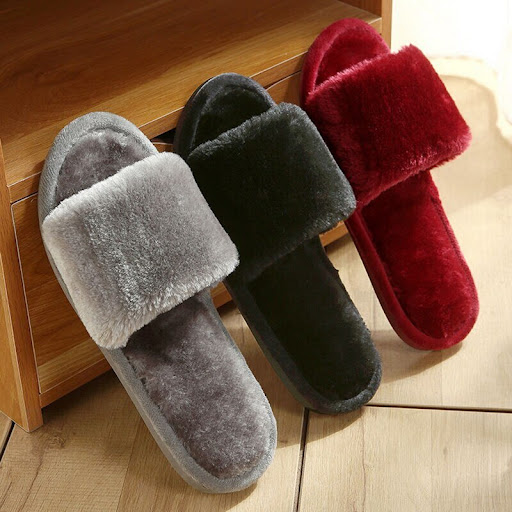 Title 11, Plush home furnishing slippers, soft and comfor...