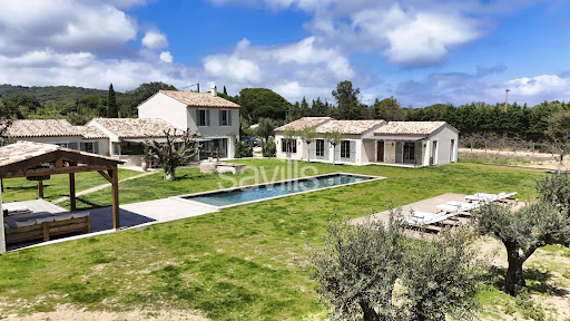 Villa with pool and terrace 4