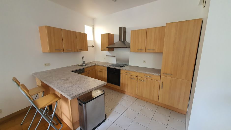 Location meublée appartement 2 pièces 53.15 m² à Rueil-Malmaison (92500), 1 300 €