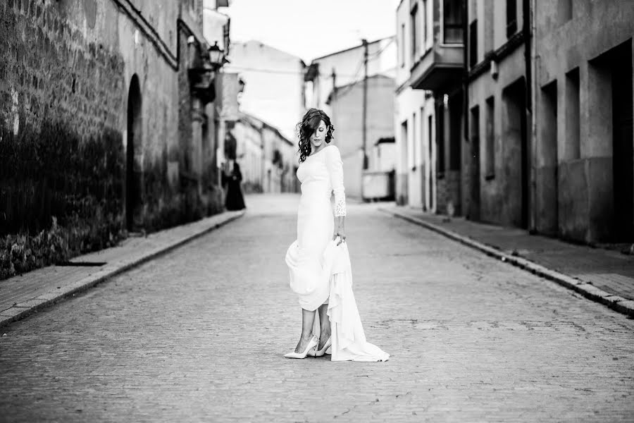 Fotografo di matrimoni Javier Ródenas Pipó (ojozurdo). Foto del 8 giugno 2018