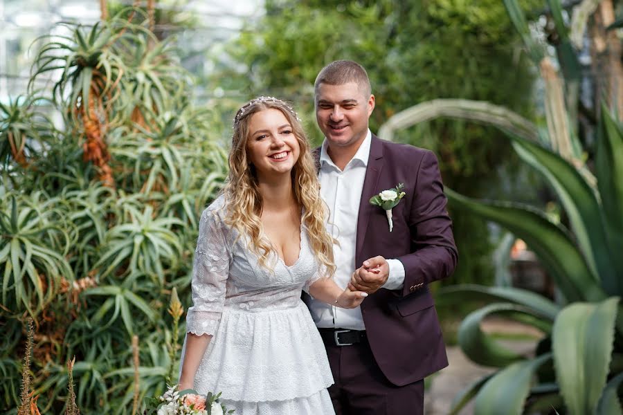 Fotógrafo de casamento Oksana Mala (omala). Foto de 4 de dezembro 2019