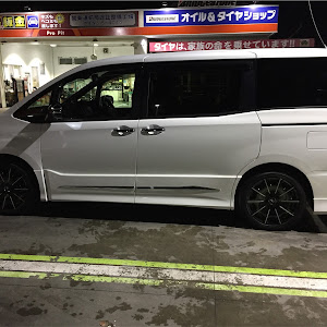 ヴォクシー ZRR80W
