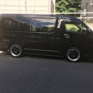 ハイエースワゴン TRH219W