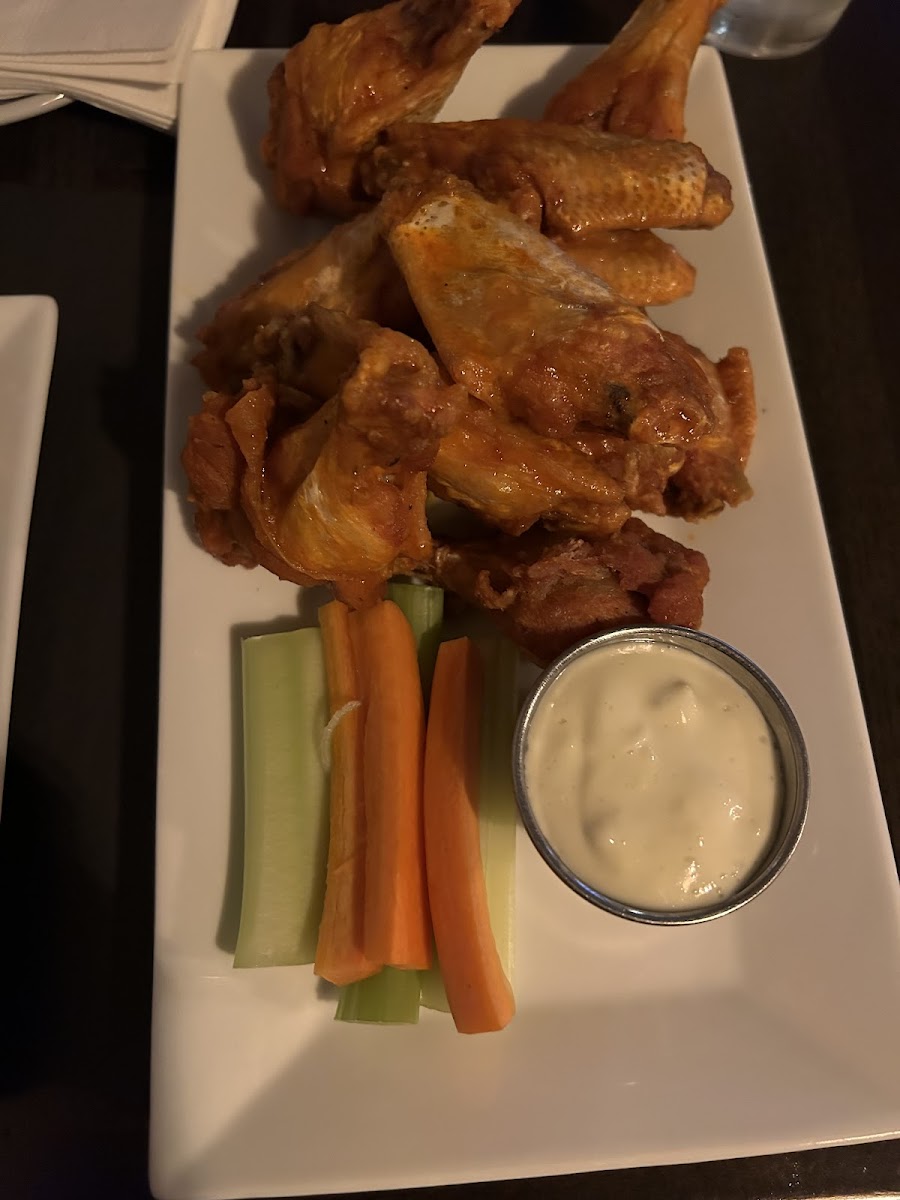 Medium Wings