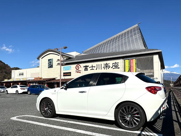 ジュリエッタのアルファロメオジュリエッタ・富士川楽座・海ほたるPA・クウチューン・アルファロメオに関するカスタム事例の投稿画像1枚目