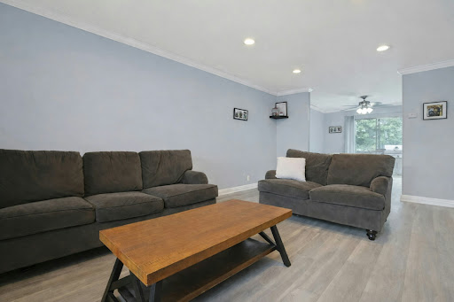 House with pool 3