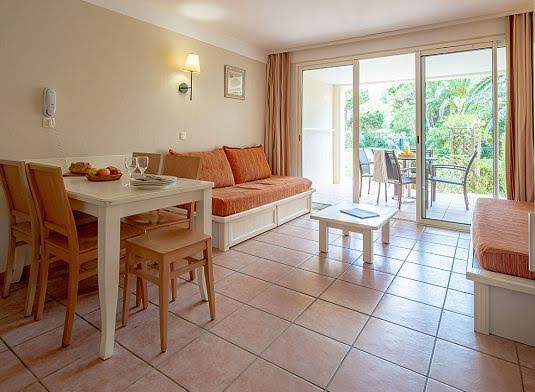 Vente appartement 3 pièces 43.95 m² à Hyeres (83400), 279 720 €