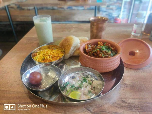 Gavran Tadka Misal photo 