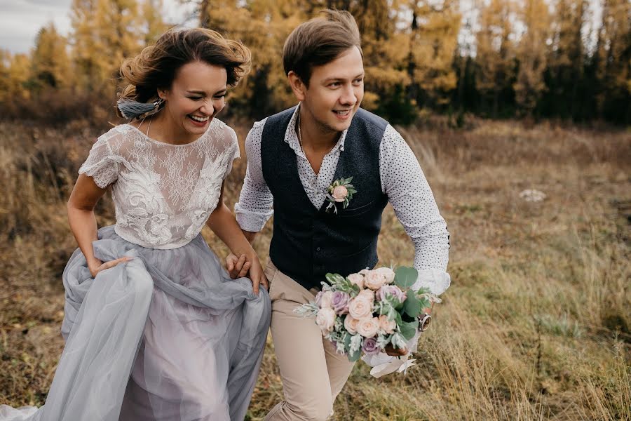 Fotógrafo de casamento Zarina Sokur (zarinaura). Foto de 27 de outubro 2017