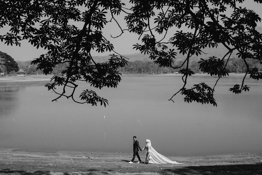 Fotógrafo de casamento Zaenal Arifin (zaenalarifin). Foto de 19 de dezembro 2023