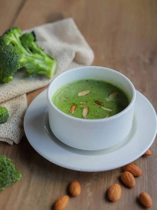 Creamy Almond Broccoli Soup