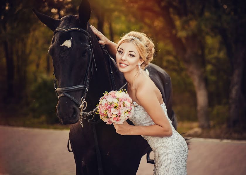 Wedding photographer Irina Bakach (irinabakach). Photo of 15 October 2014