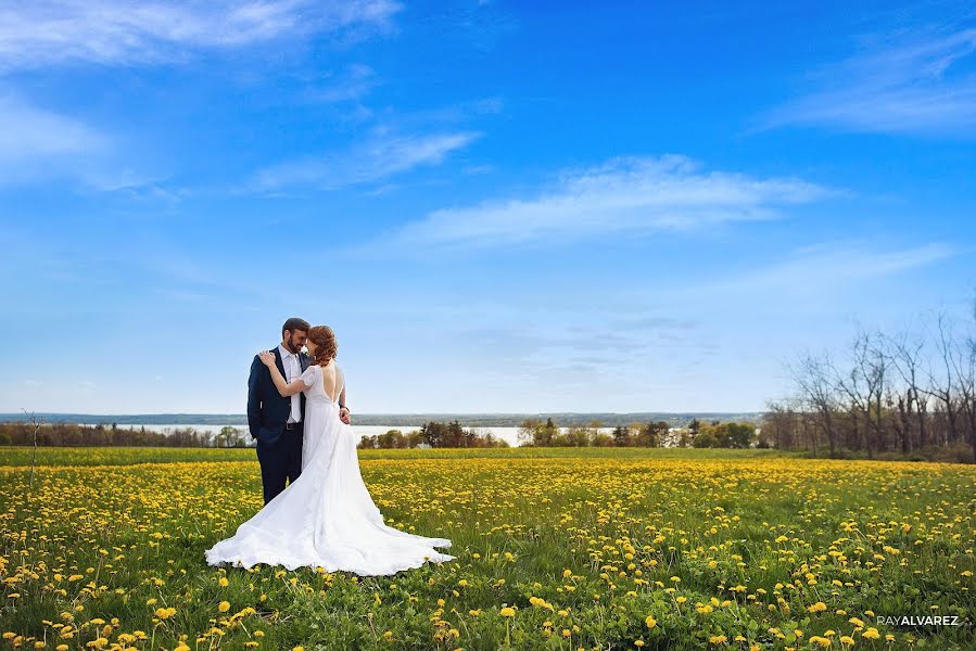 Fotógrafo de casamento Ray Alvarez (weddingsbyray). Foto de 22 de maio 2019