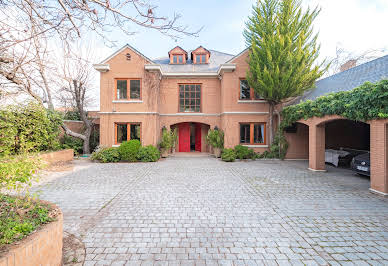 House with garden and terrace 9