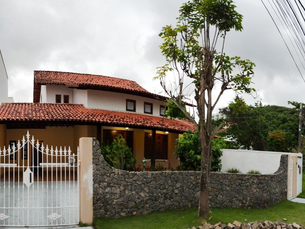 Casas à venda Camboinhas