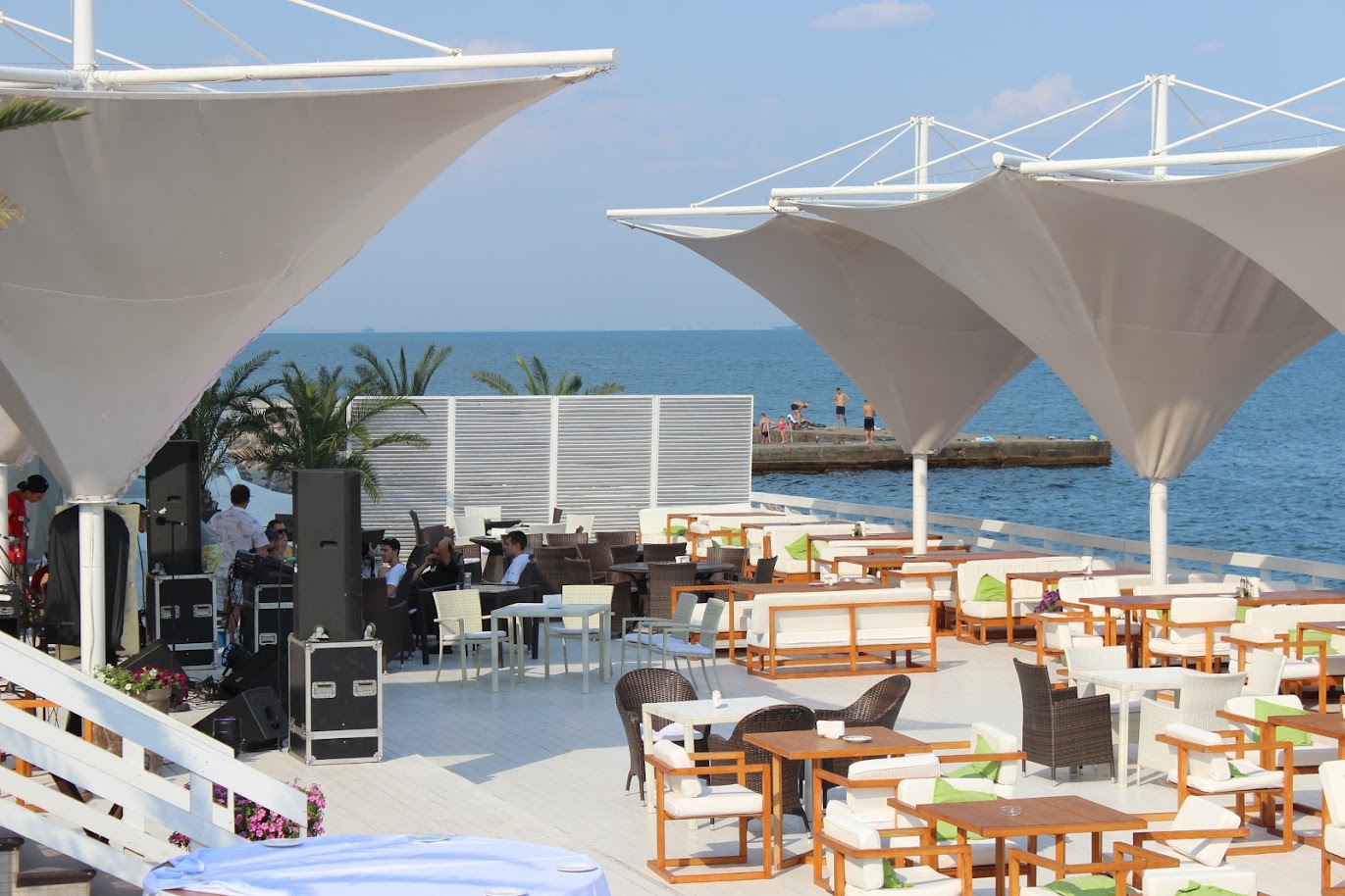 территория отеля Maristella Marine Residence