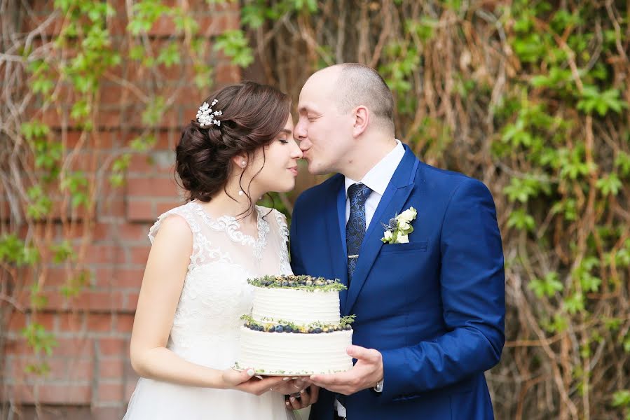 Fotografo di matrimoni Anna Stenina (annastenina86). Foto del 17 ottobre 2017