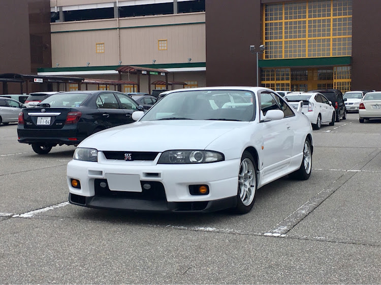 スカイライン GT-RのスカイラインGT-R・BCNR33・NISMO・ダウンサス・純ベタに関するカスタム事例の投稿画像1枚目