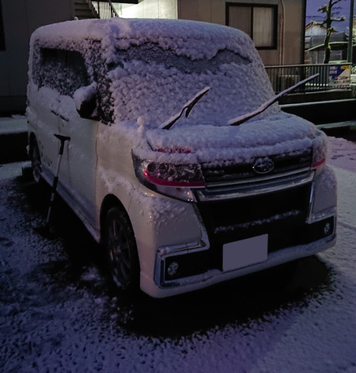 シフォンカスタムのいつもイイネ&コメントありがとうございます🙇‍♂️・雪が積もった・雪だるまとコラボ・怖かったー・しふぉみんに関するカスタム事例の投稿画像2枚目