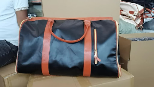 Title 14, Large Capacity Portable Garment Bag Large Size....