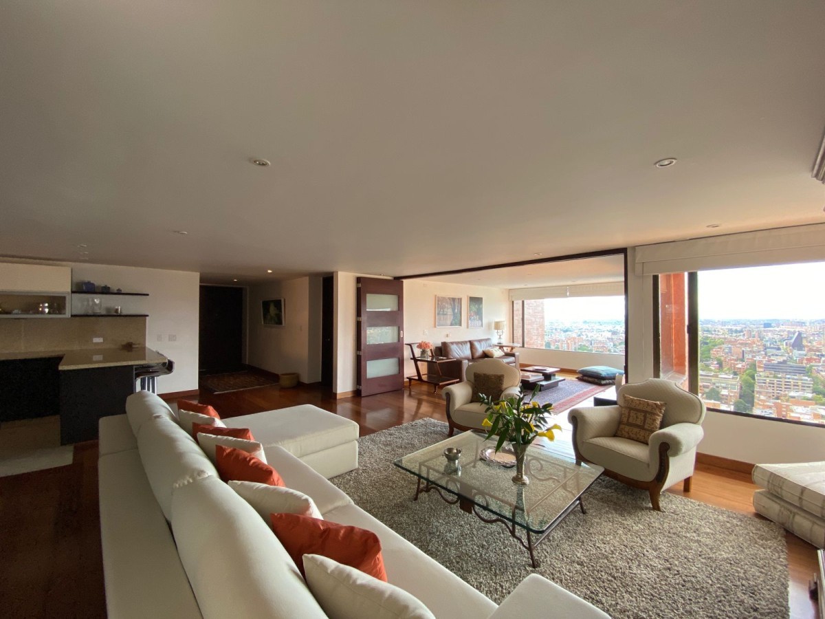 Apartamento En Venta - El Refugio, Bogota