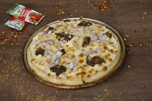 Chicken Barbeque Pizza