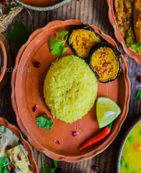 Basanti Pulao Begun Bhaja Combo