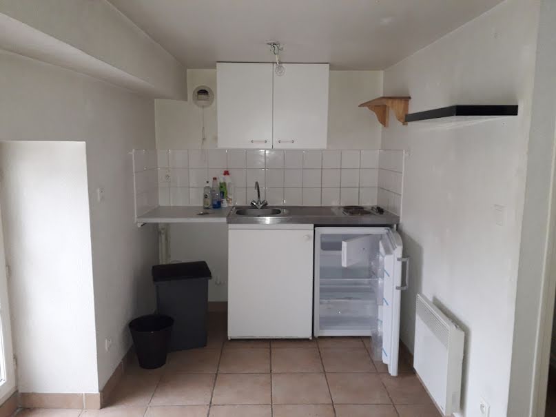 Location  appartement 1 pièce 42.47 m² à Chaumont (52000), 300 €