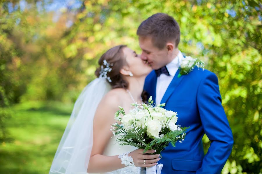 Fotógrafo de casamento Oleg Velichko (ovelichko). Foto de 11 de abril 2015