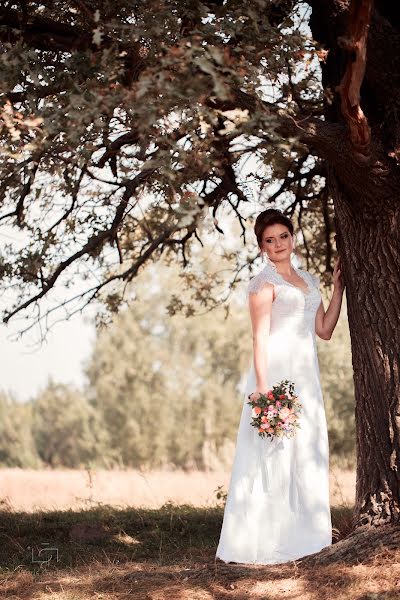 Fotógrafo de casamento Kharis Garifov (haris7garifov). Foto de 30 de agosto 2016