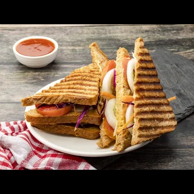 Taiwanese Triple Decker Sandwich In 3 Slice Whole Wheat Bread - Veg