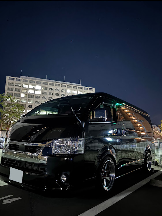 ハイエースワゴンのハイエースワゴンGL・ロンシャン・3インチダウン・いつもイイネ&コメントありがとうございます🙇‍♂️に関するカスタム事例の投稿画像1枚目