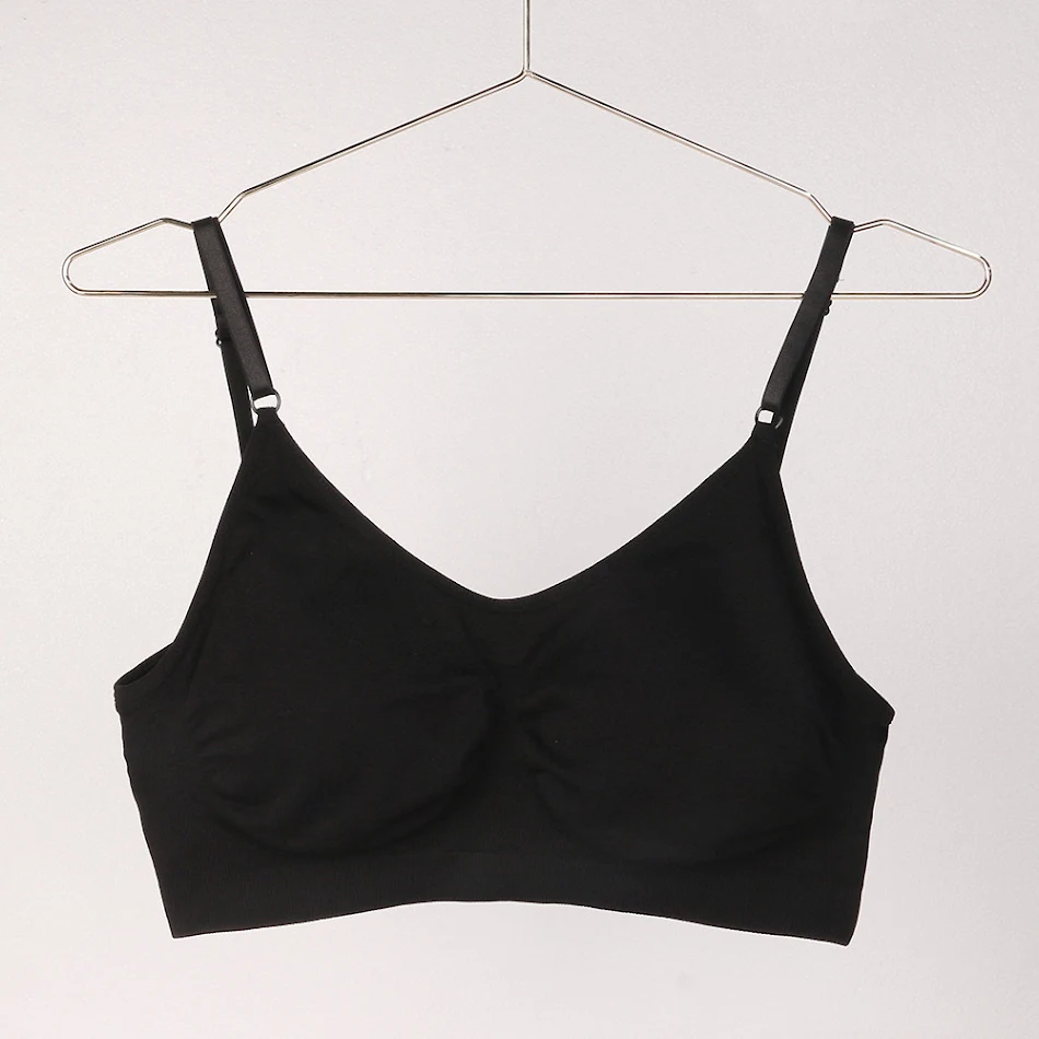 Conjunto de sutiã esportivo sem aros, liberdade e suporte para seus treinos. Conforto sem abrir mão do estilo e segurança.