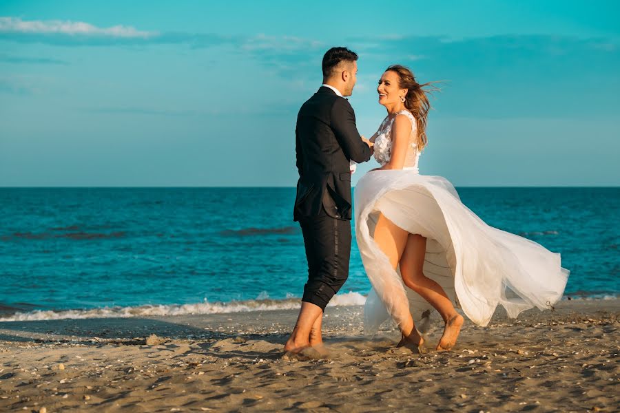 Fotógrafo de casamento Ionut Floricescu (floricescu). Foto de 3 de janeiro 2020