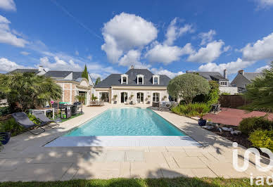 Property with pool 4